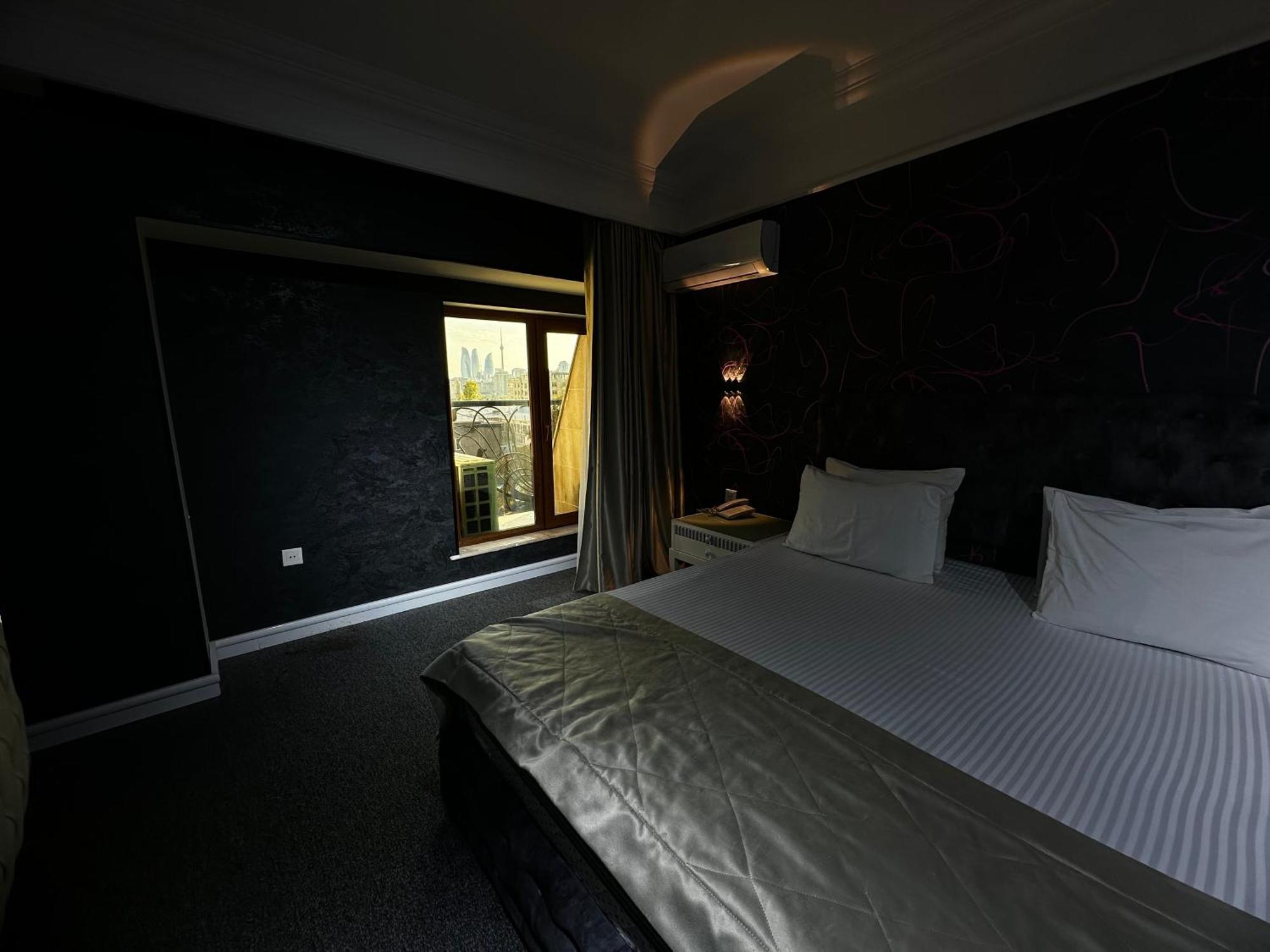 Amber Hotel Baku Exterior photo