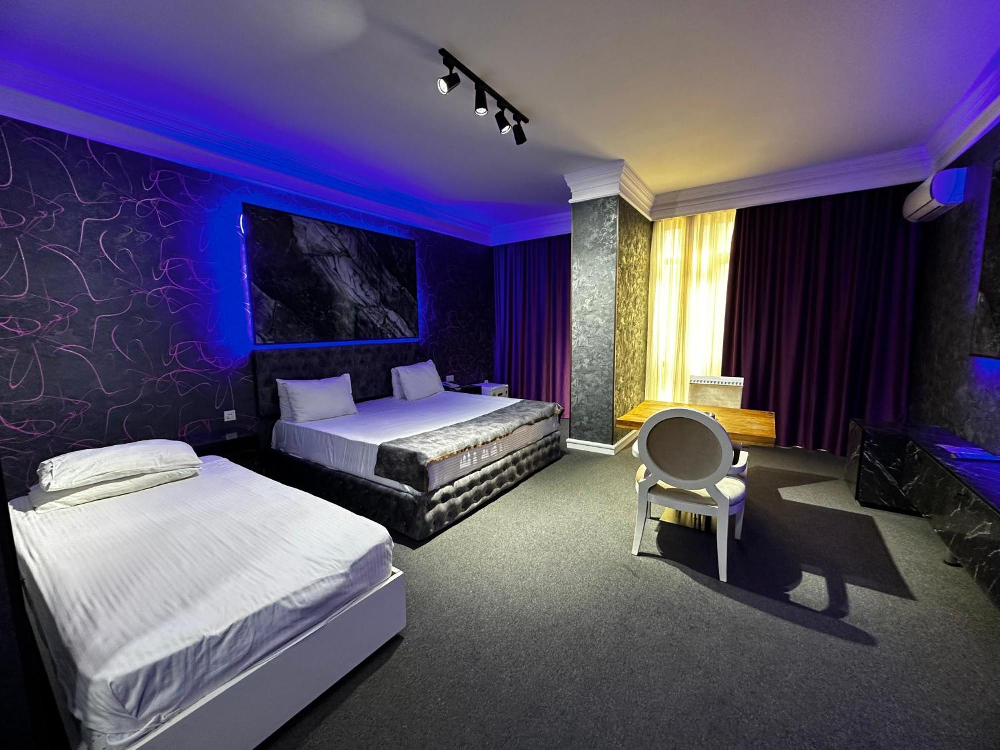 Amber Hotel Baku Exterior photo